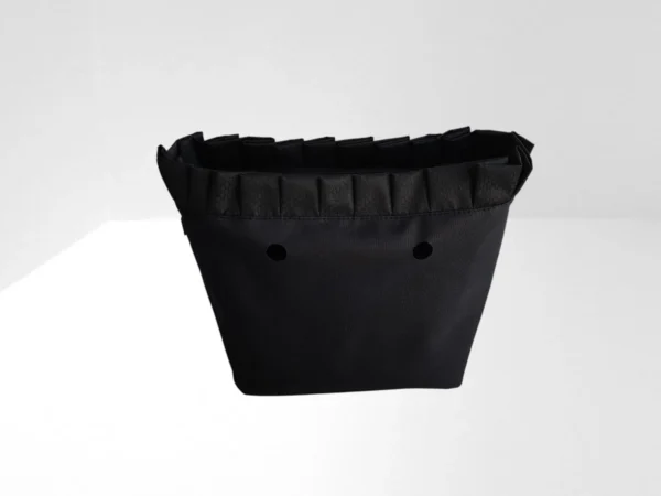 organizer-obag-mini-z-falbanką-czarny-studio