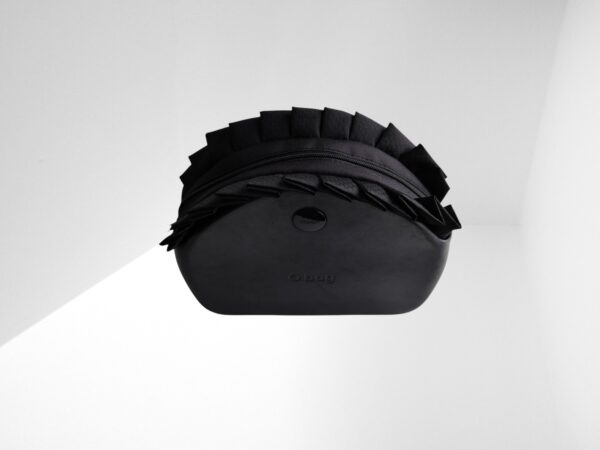 organizer-obag-moonlight-z-falbanką-plastry-miodu-widok-w-torbie-studio organizer-obag-moonlight-z-falbanką-plastry-miodu-widok-w-torbie-studio